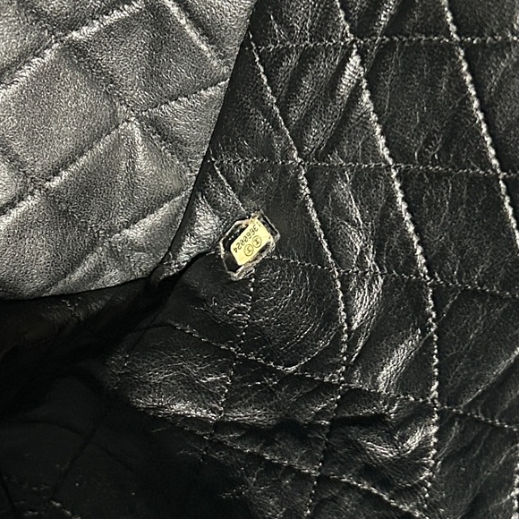 257. CHANEL Reissue Red Leather Chain Shoulder Bag with COA - Picture 9 of 13